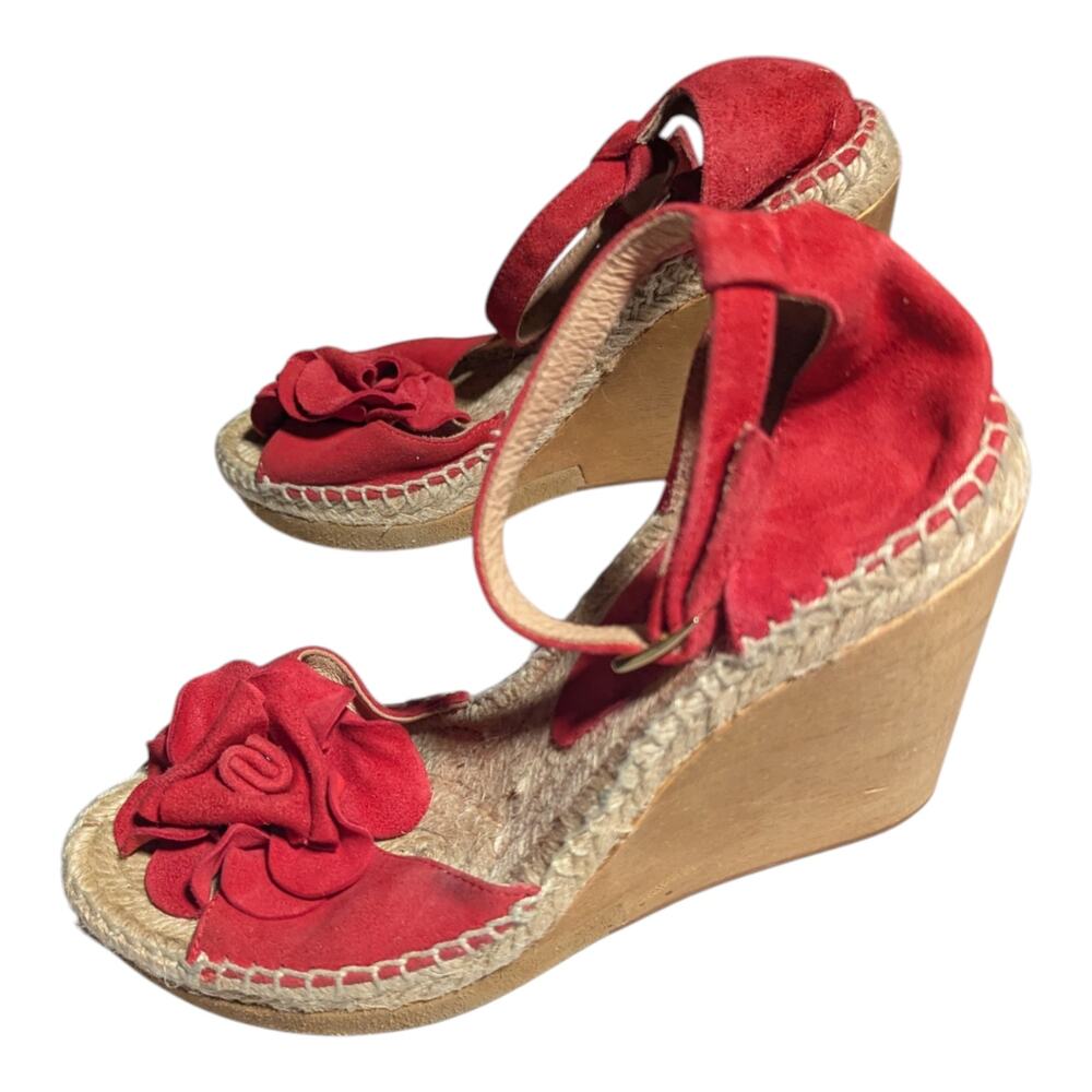 Andre Assous Red Suede Flower Detail Ankle Strap Wooden Wedge Sandals Sz 6.5 - Picture 6 of 6